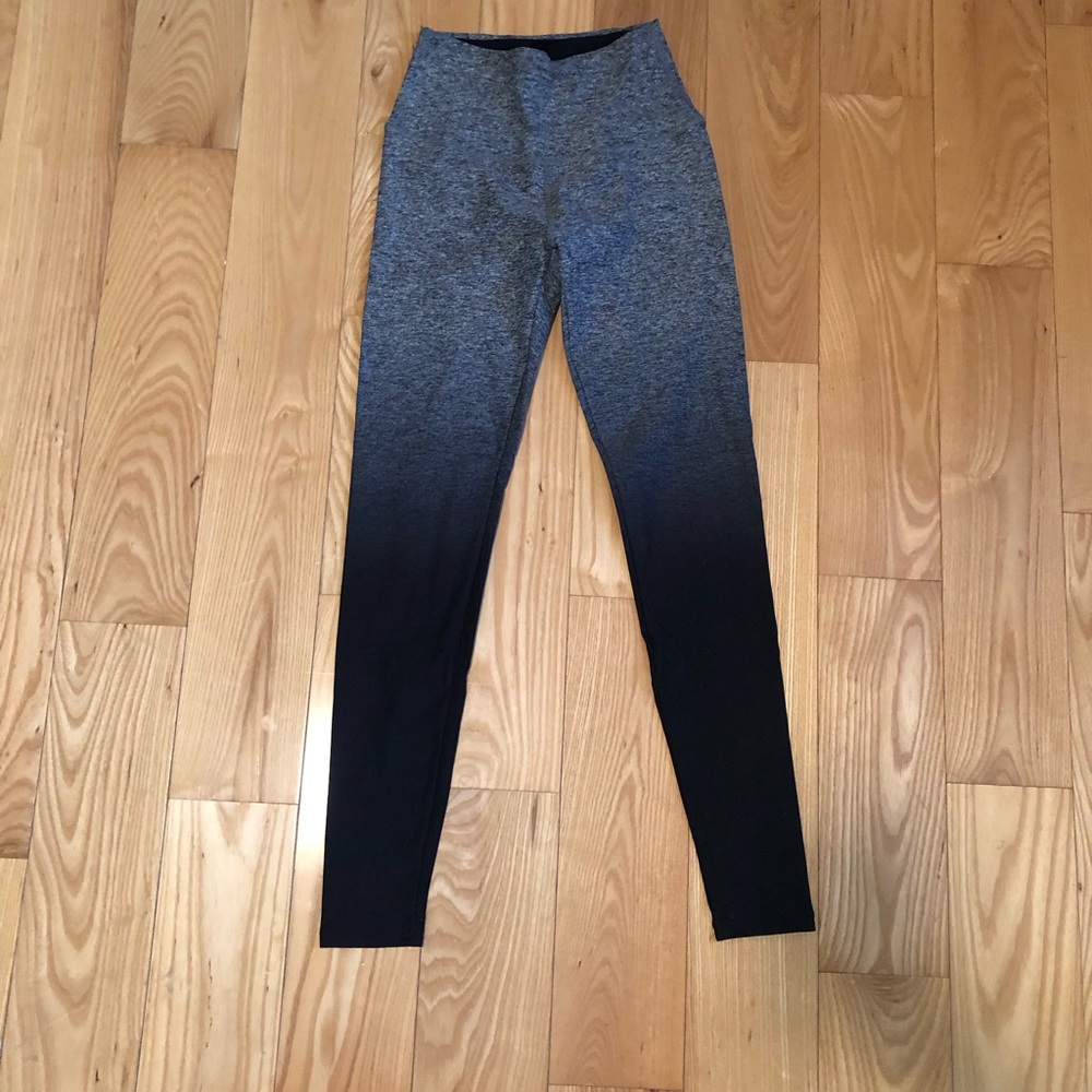 NWOT Beyond yoga leggings